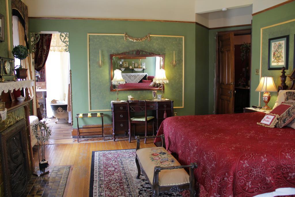 Schuster Mansion Bed & Breakfast Milwaukee Habitación foto